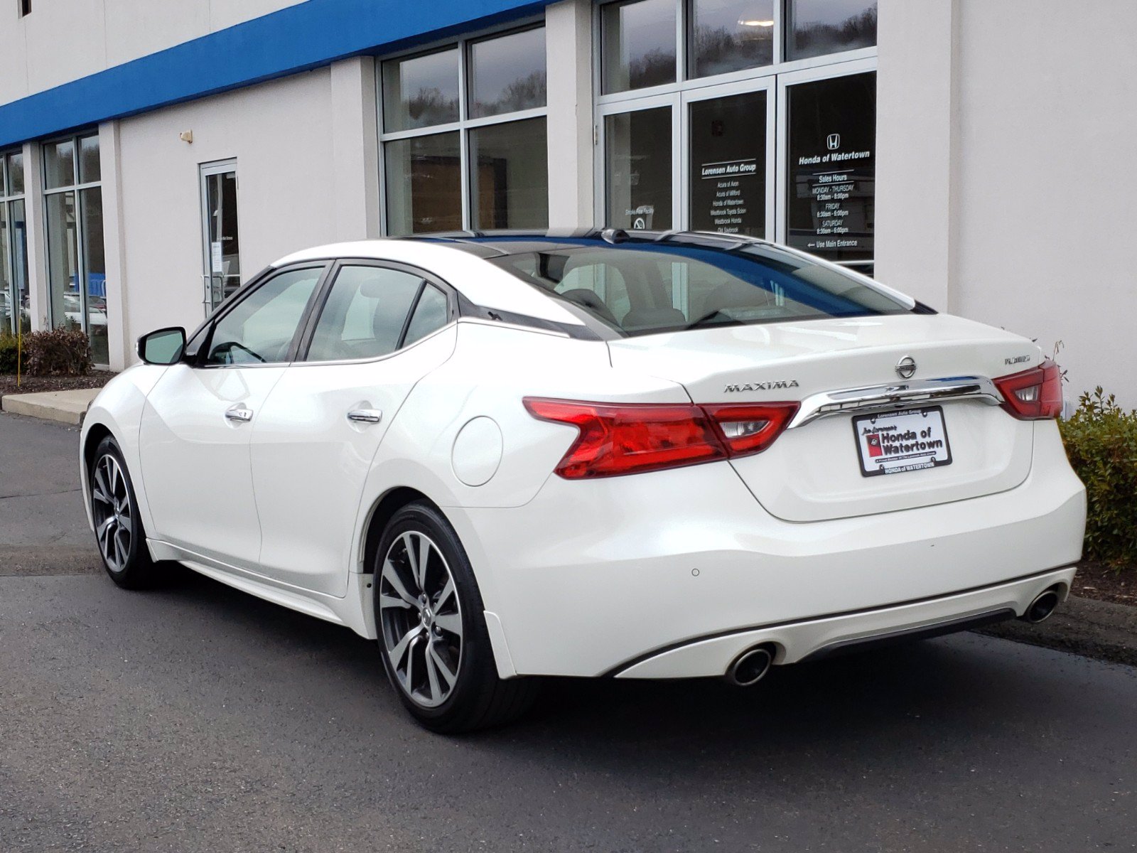 PreOwned 2017 Nissan Maxima Platinum 4dr Car in Westbrook 24365